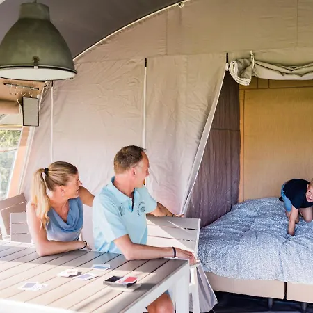 Luxury tent Tent On A Campsite, Adjacent To The Forest, 27 Km From Luxembourg